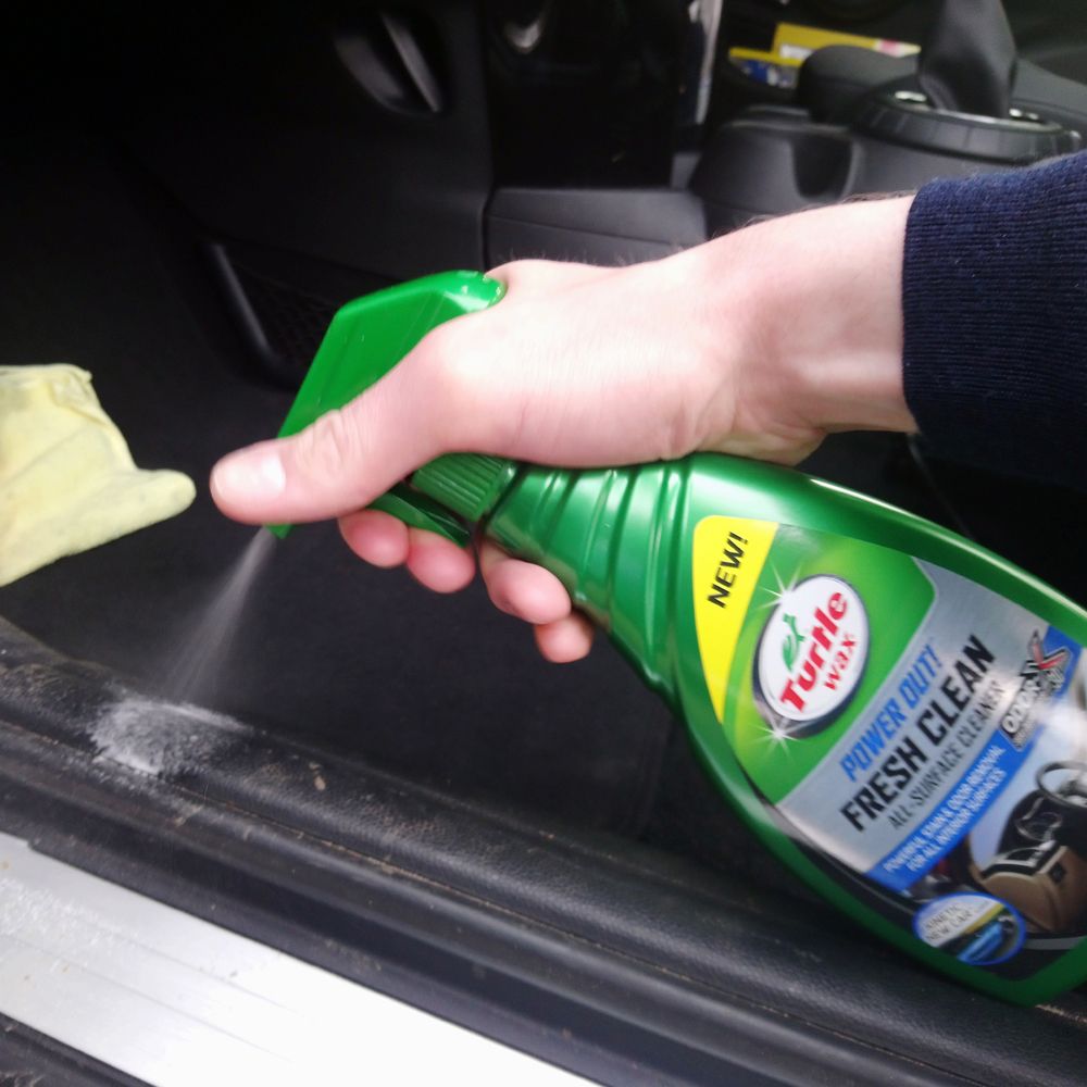 Turtle Wax Power Out! Innenreiniger mit Geruchsentferner 