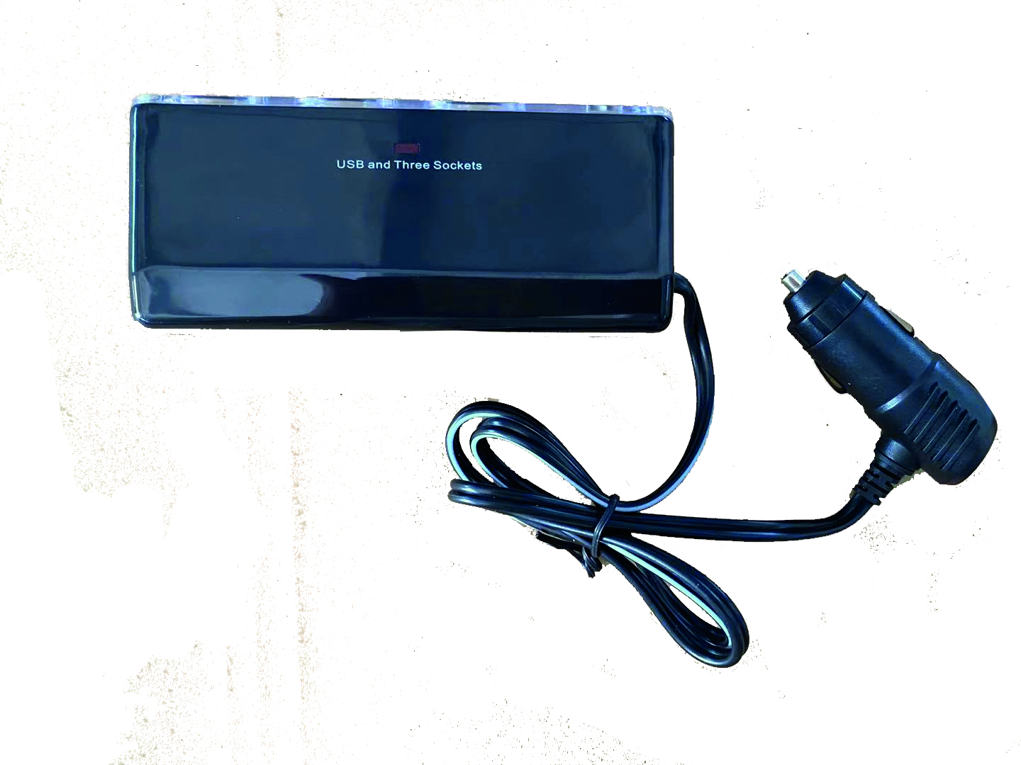 3-fach Steckdose mit USB-Ladeport 12/24 Volt